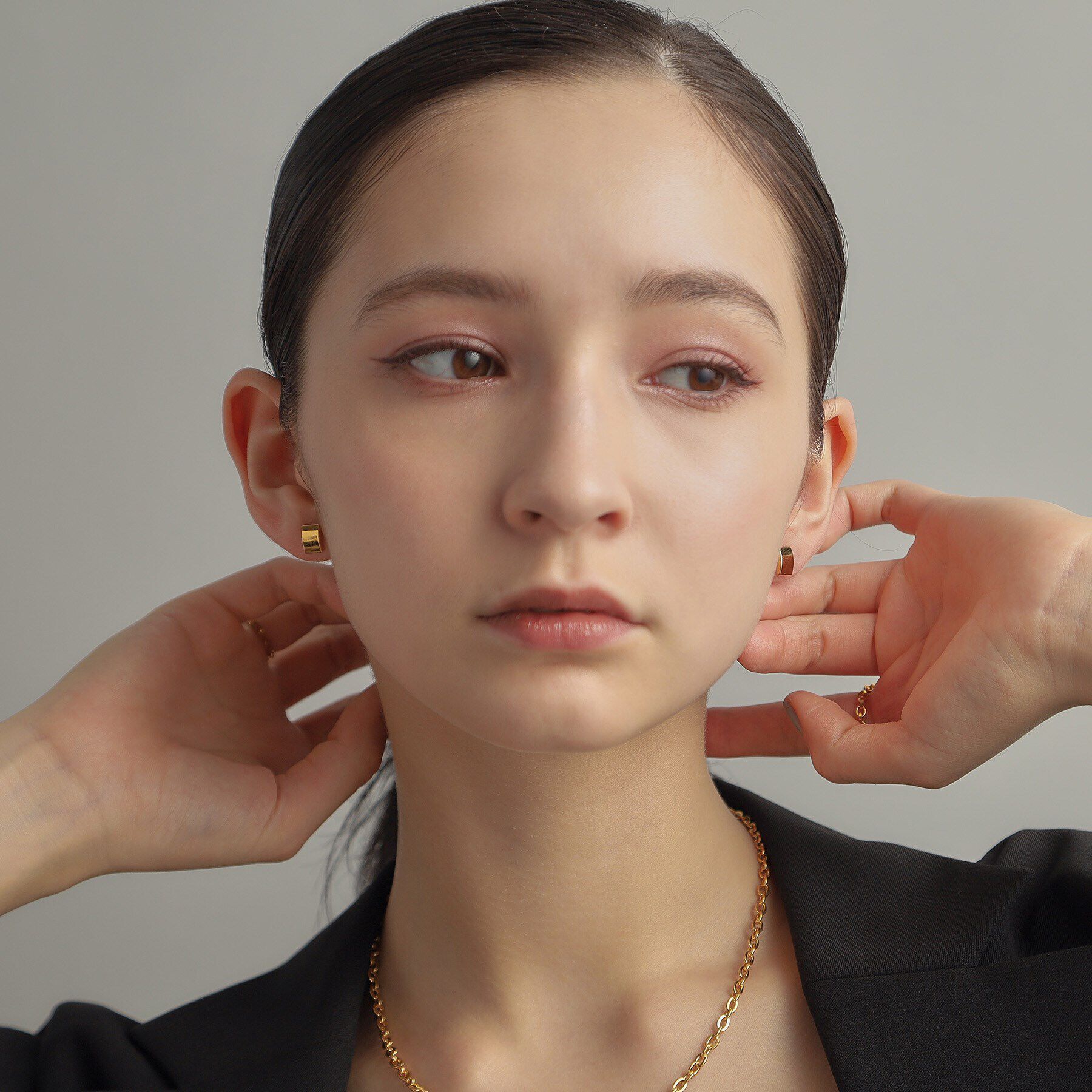 COCOSHNIK ONKITSCH「シルバー シールドシェイプ スタッドピアス GP」|ピアス|