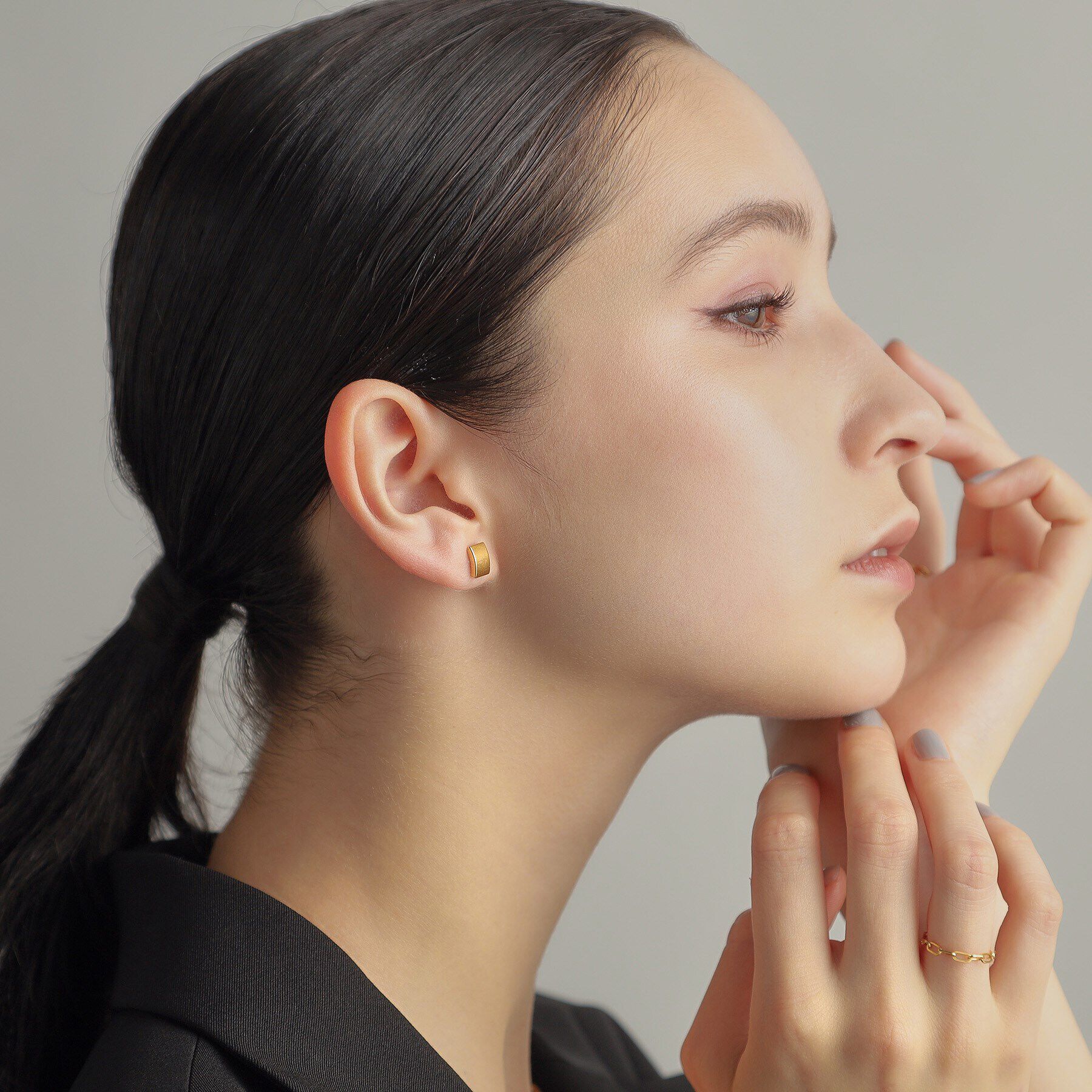 COCOSHNIK ONKITSCH「シルバー シールドシェイプ スタッドピアス GP」|ピアス|