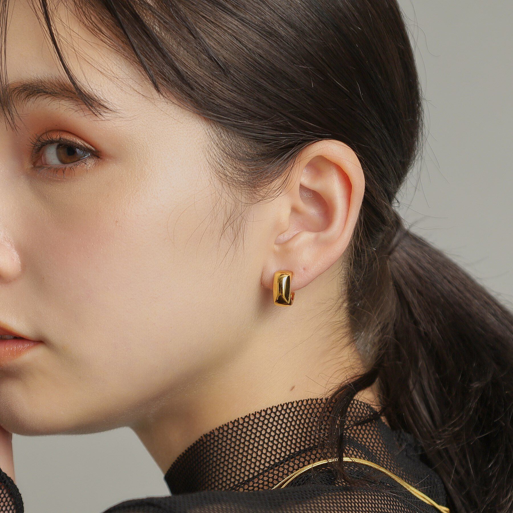 COCOSHNIK ONKITSCH「シルバー スモールフープ スロープカットピアス GP」|ピアス|