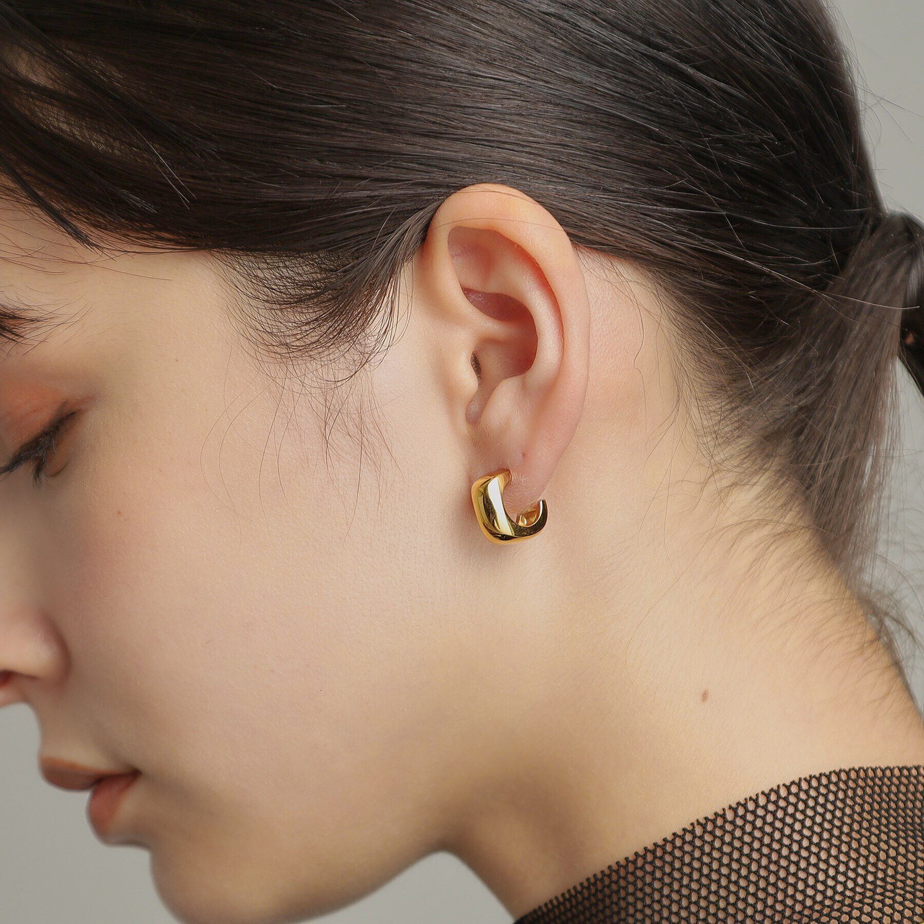 COCOSHNIK ONKITSCH「シルバー スモールフープ スロープカットピアス GP」|ピアス|