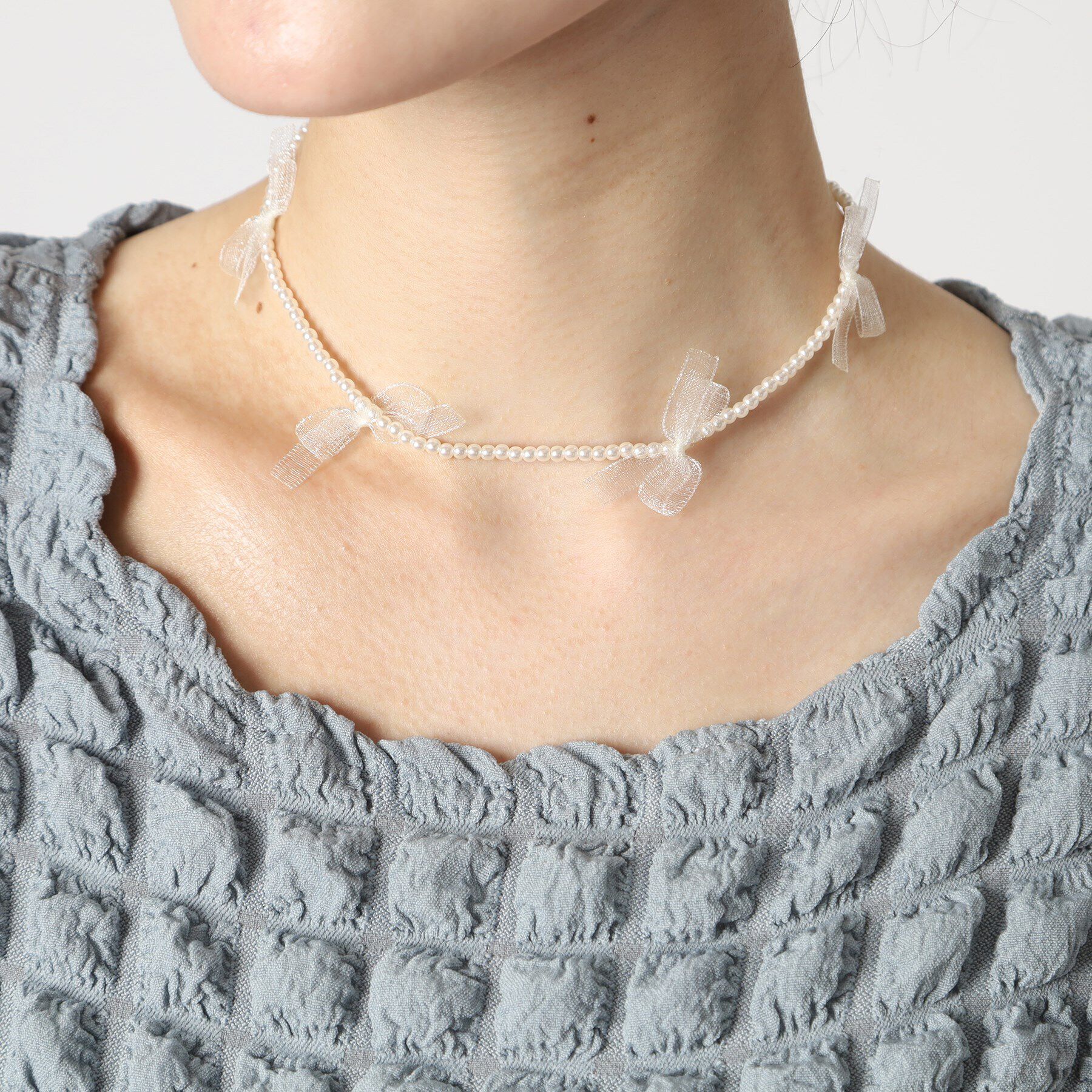 Grandedge「ネックレス ニッケルフリー ミニフェイクパール ビーズ シアー リボン ショートネックレス」|ネックレス|