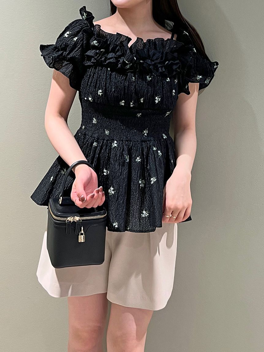 SNIDEL「オフショルフリルブラウス」|シャツ・ブラウス|