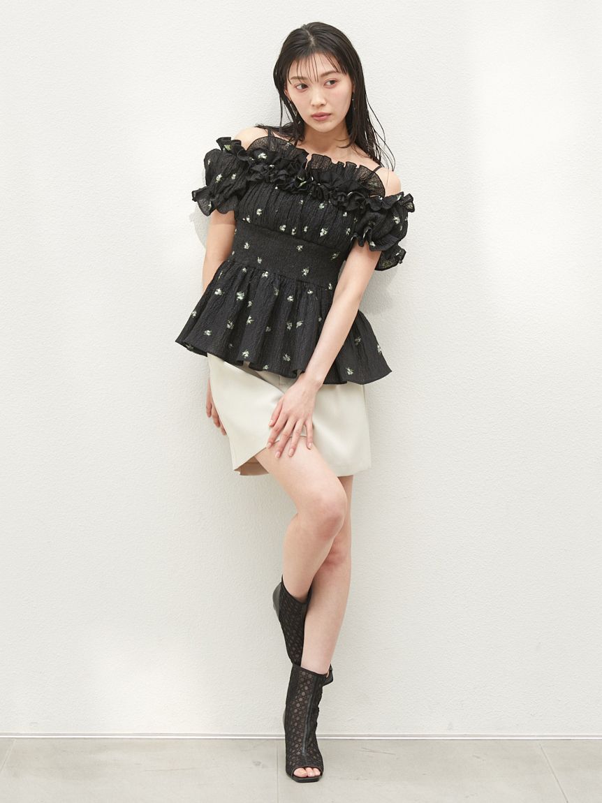 SNIDEL「オフショルフリルブラウス」|シャツ・ブラウス|