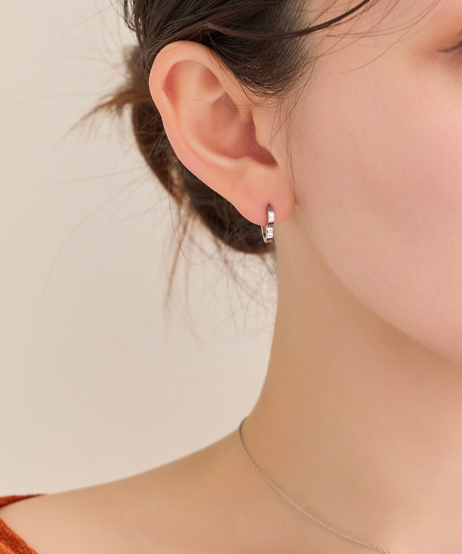 Phoebe「【金属アレルギー対応】ハートフープワンタッチピアス　シルバー/サージカルステンレス」|ピアス|