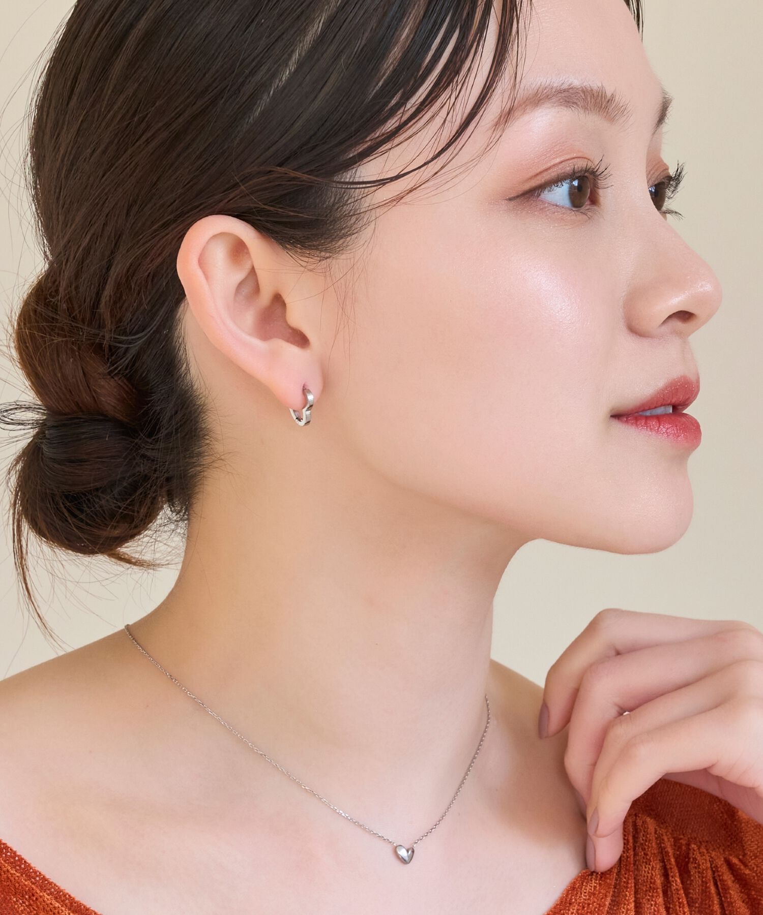 Phoebe「【金属アレルギー対応】ハートフープワンタッチピアス　シルバー/サージカルステンレス」|ピアス|