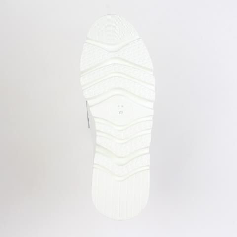 銀座かねまつ「RMWE2602PS1WHT 【本革】【Eウィズ】ヒールアップローファー」|スニーカー|