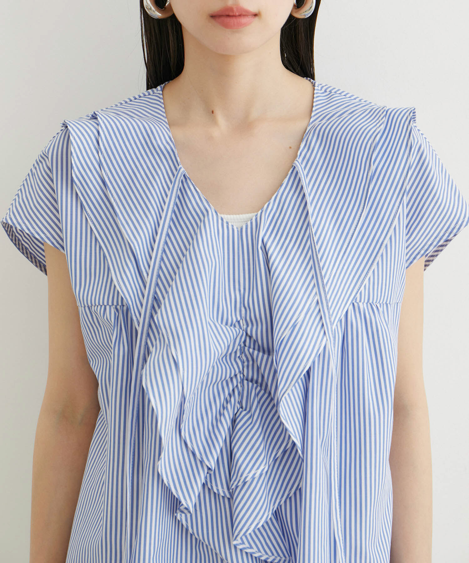 VIS「【夏トップス総選挙/お気に入り登録No.3】ラッフルチュニックブラウス【洗える】」|シャツ・ブラウス|