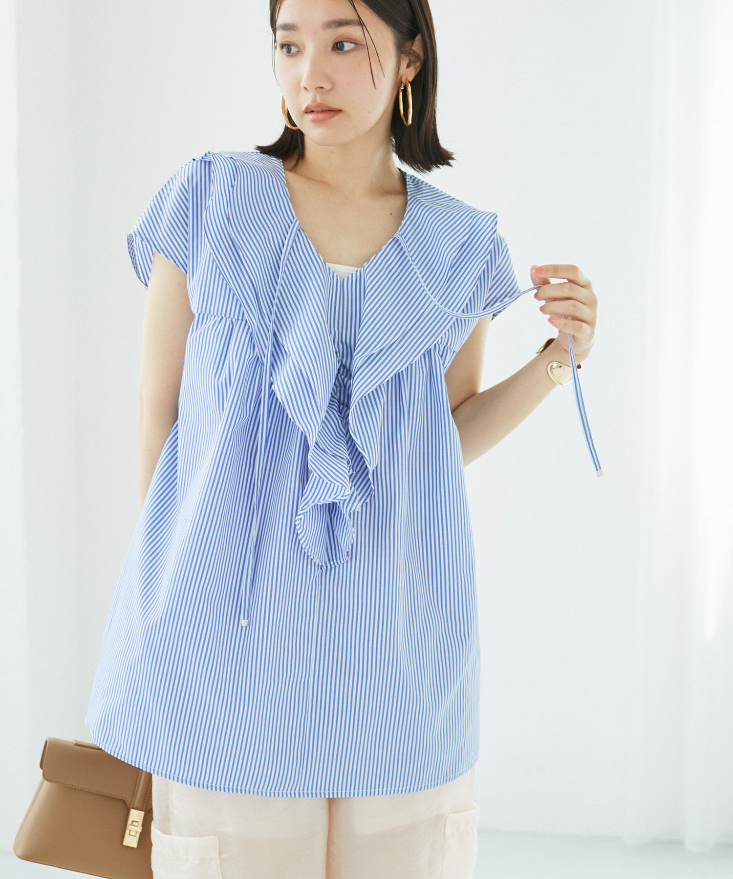 VIS「【夏トップス総選挙/お気に入り登録No.3】ラッフルチュニックブラウス【洗える】」|シャツ・ブラウス|サックス(48)