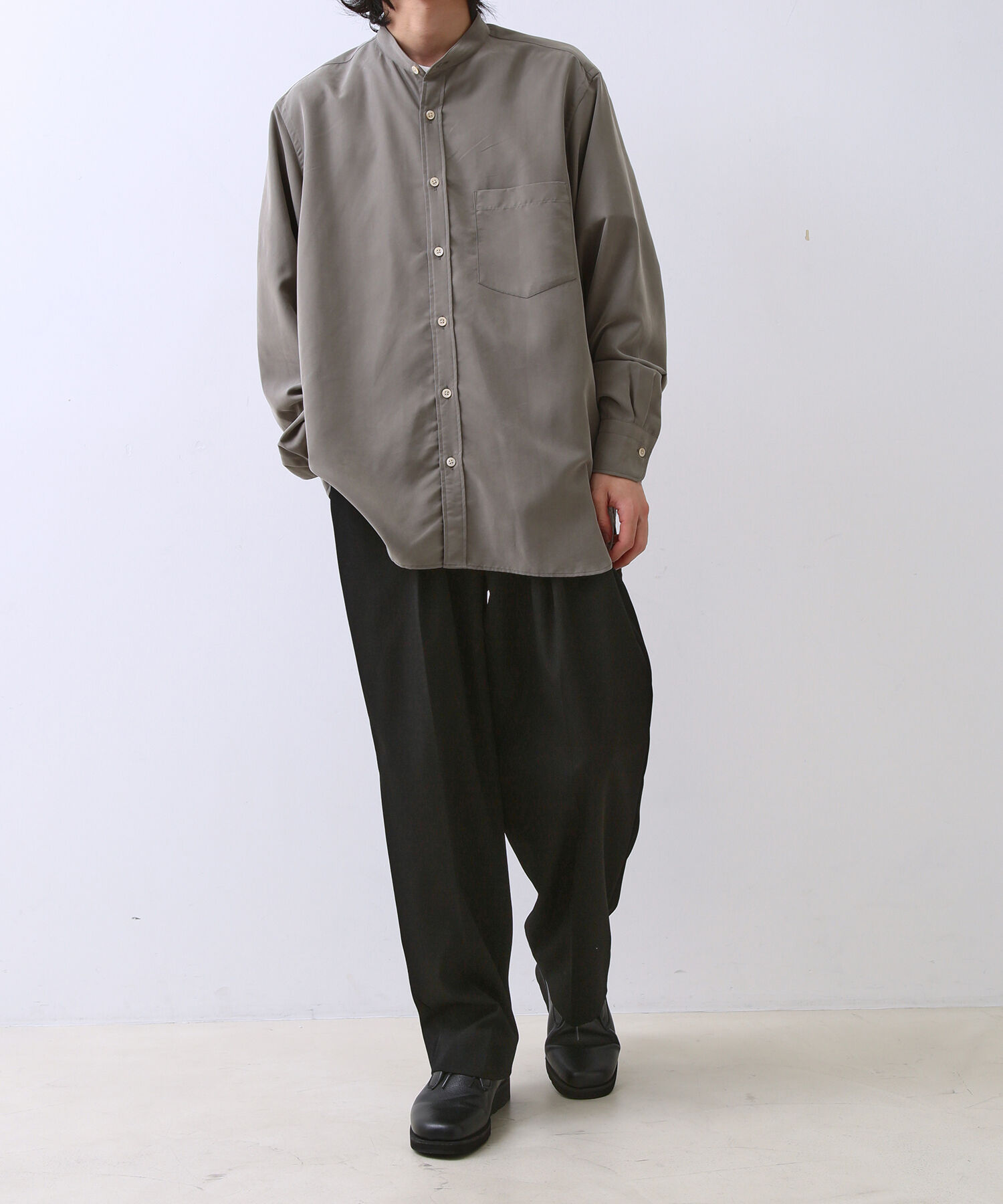 ADAM ET ROPE'「《定番》レーヨンスエード バンドカラーシャツ / ユニセックス」|シャツ・ブラウス|