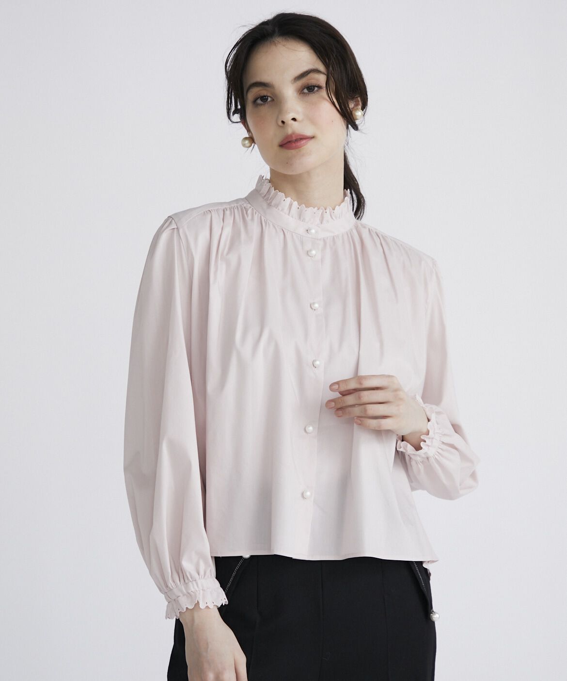 Maglie le cassetto「スタンドフリルボリュームブラウス」|シャツ・ブラウス|ピンク1