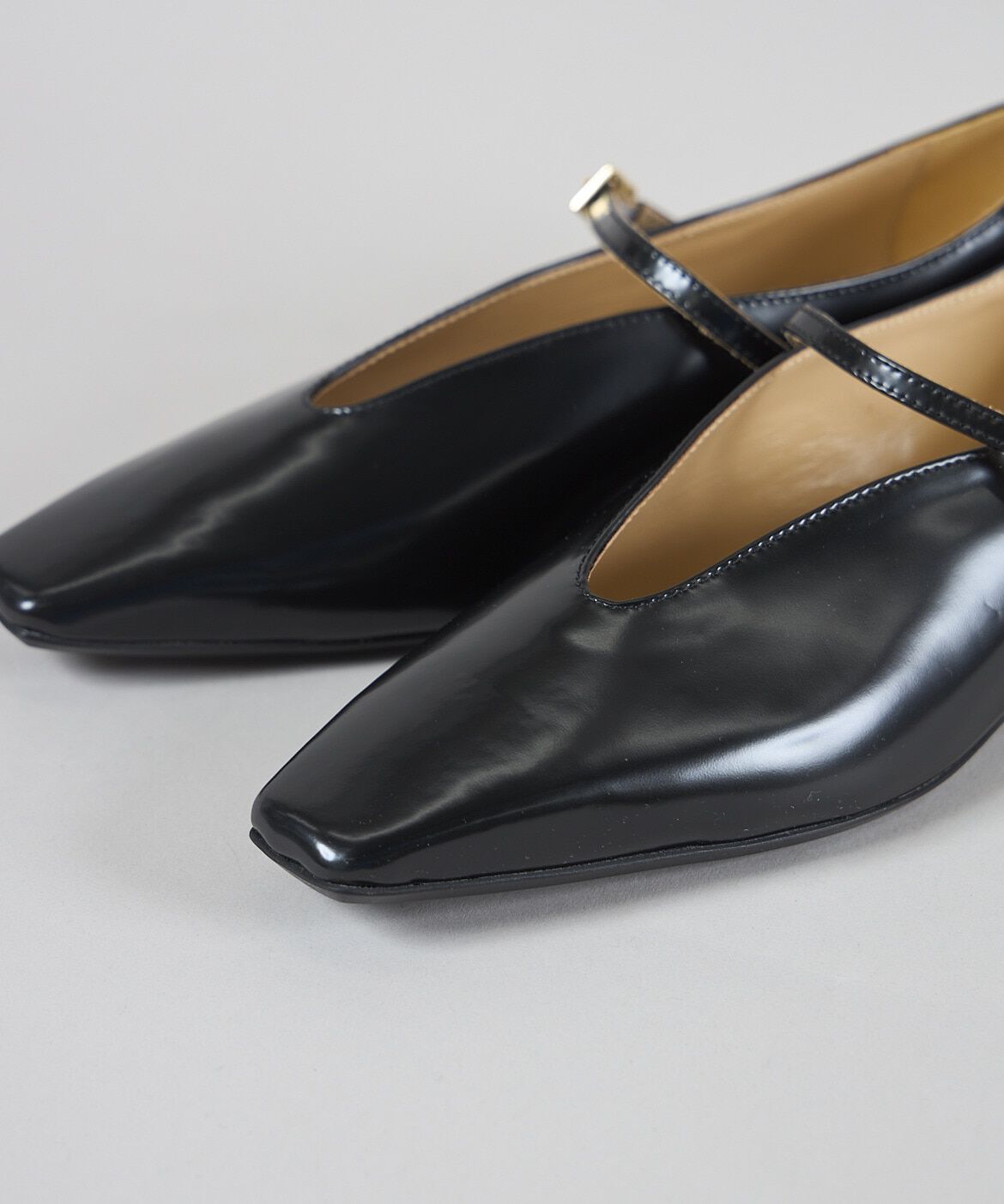 INED「Vカットメリージェーンパンプス《FABIO RUSCONI / ファビオルスコーニ》」|その他|