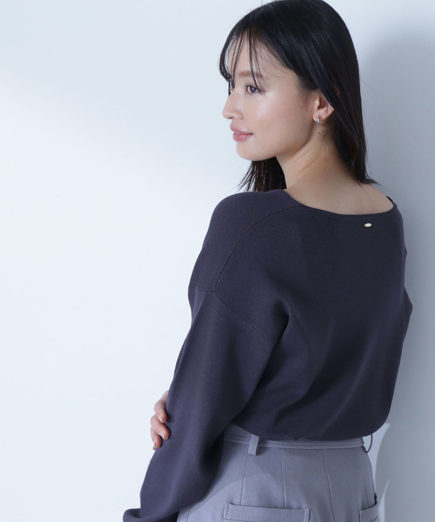  「総針ベーシックシリーズ Vネックニット」|ニット・セーター|