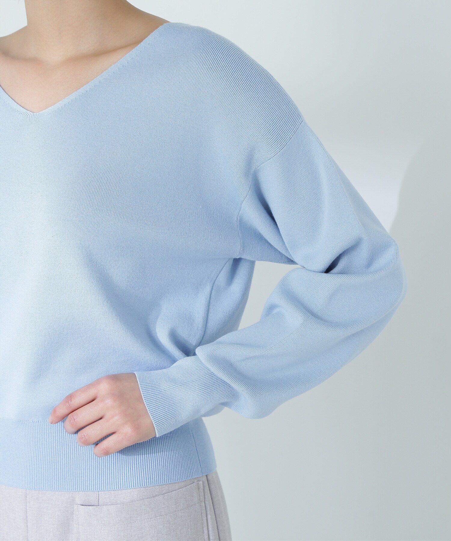  「総針ベーシックシリーズ Vネックニット」|ニット・セーター|