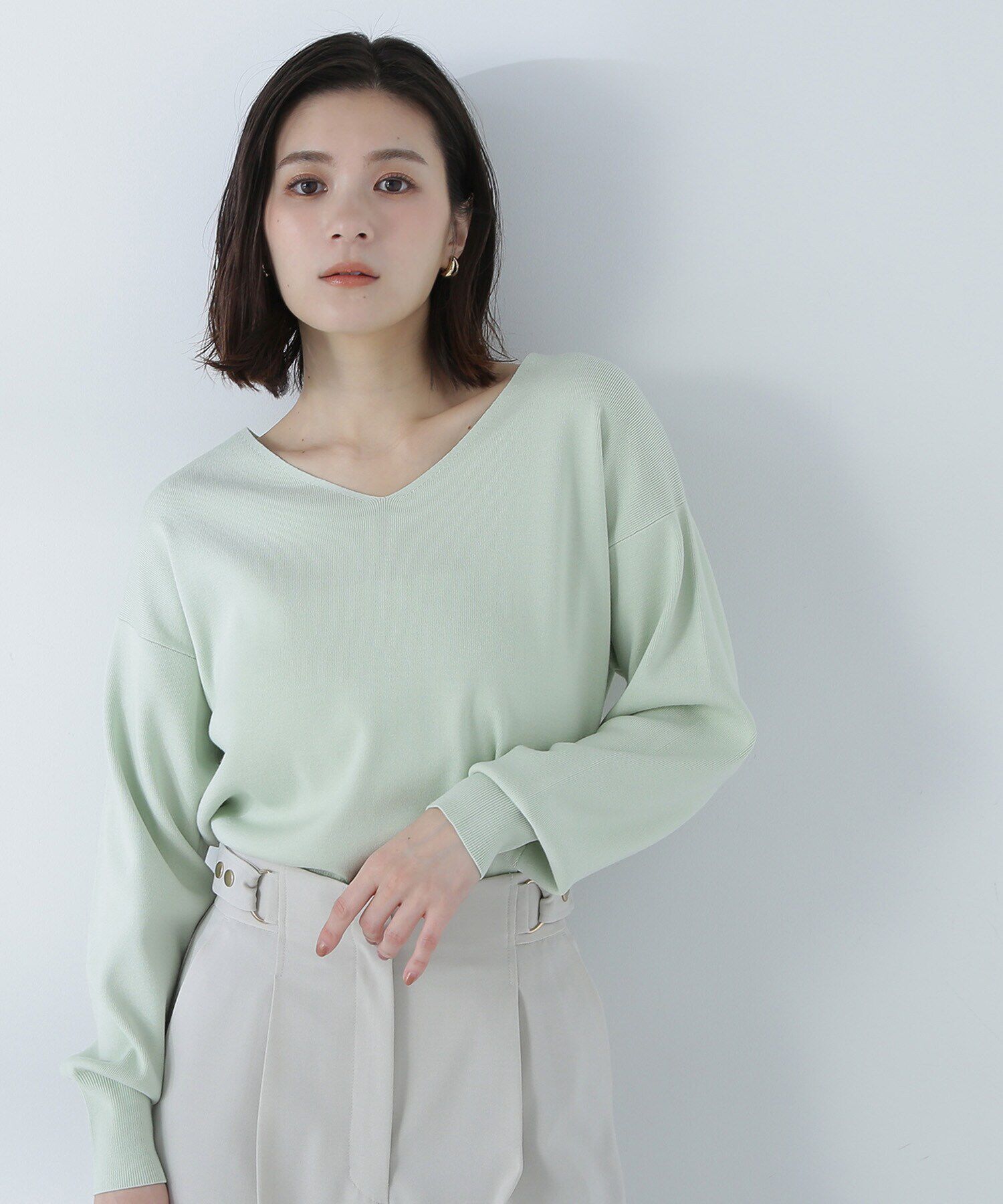  「総針ベーシックシリーズ Vネックニット」|ニット・セーター|ライトグリー