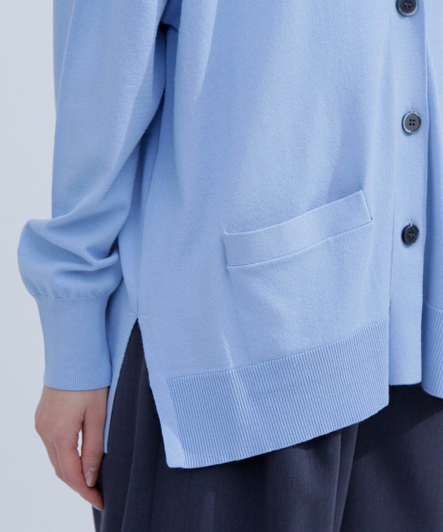  「ベーシックカーディガン Vネックニット」|ニット・セーター|