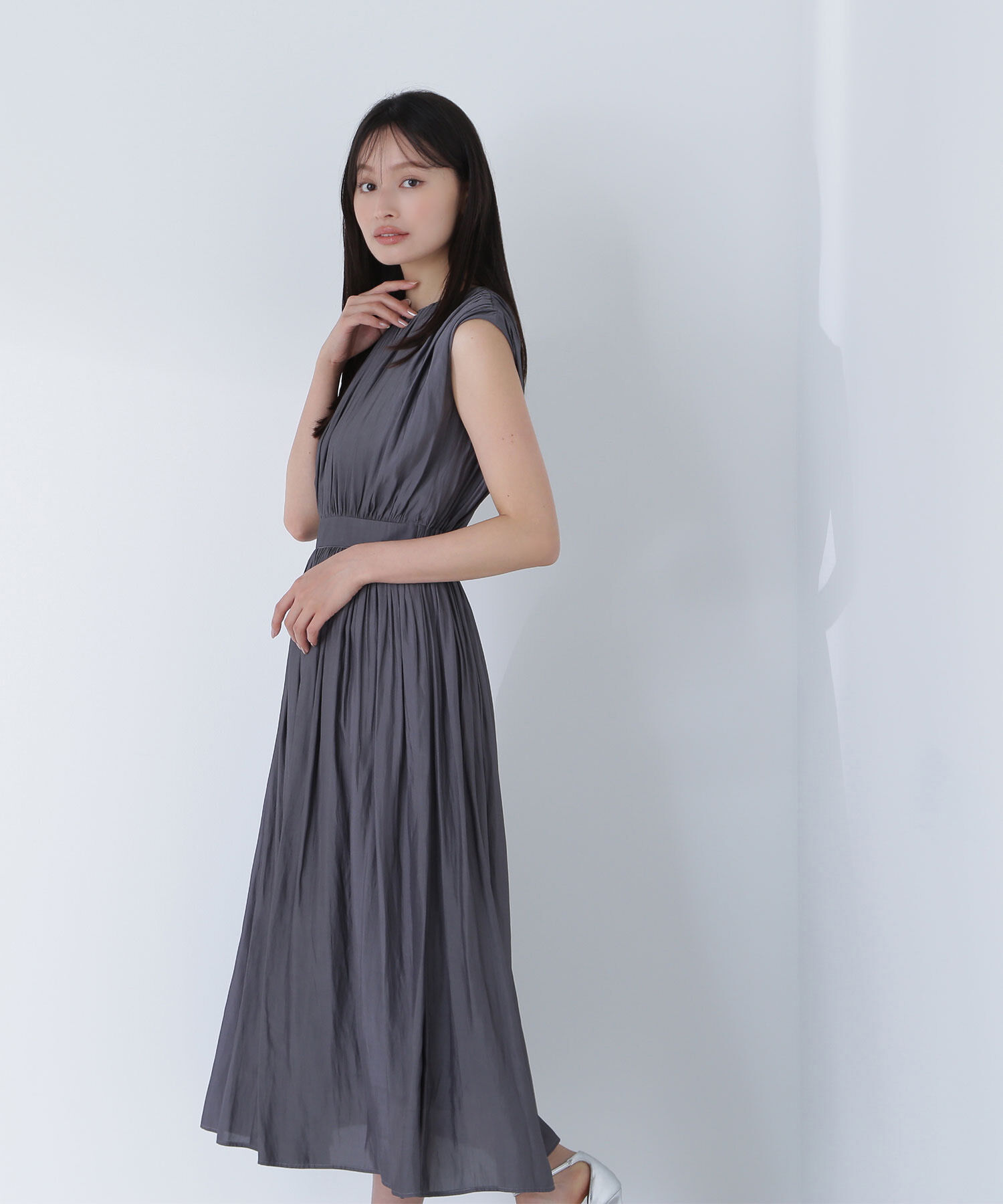  「割繊サテンギャザーワンピース」|ワンピース|