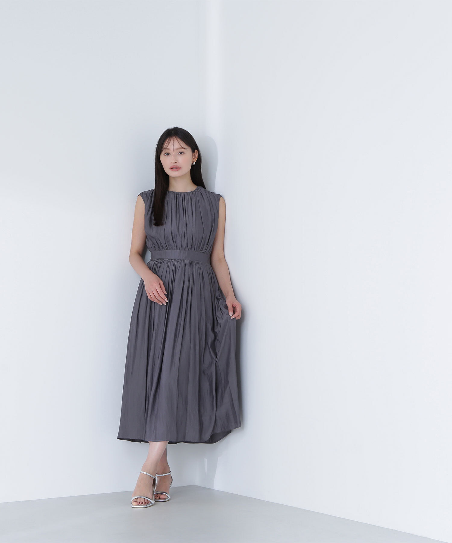 「割繊サテンギャザーワンピース」|ワンピース|