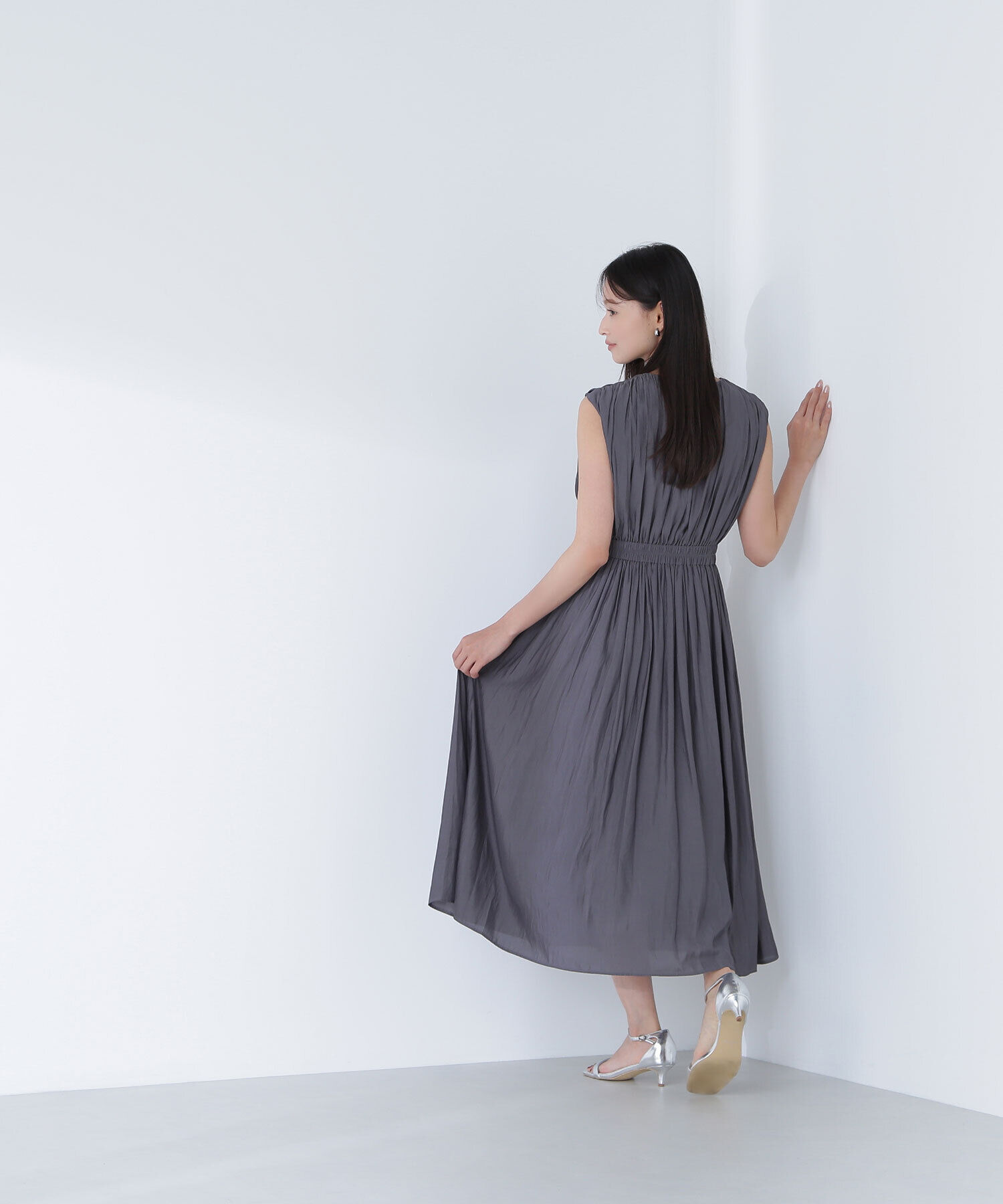  「割繊サテンギャザーワンピース」|ワンピース|