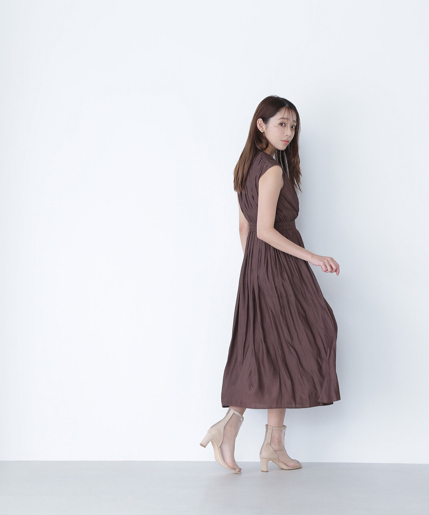  「割繊サテンギャザーワンピース」|ワンピース|