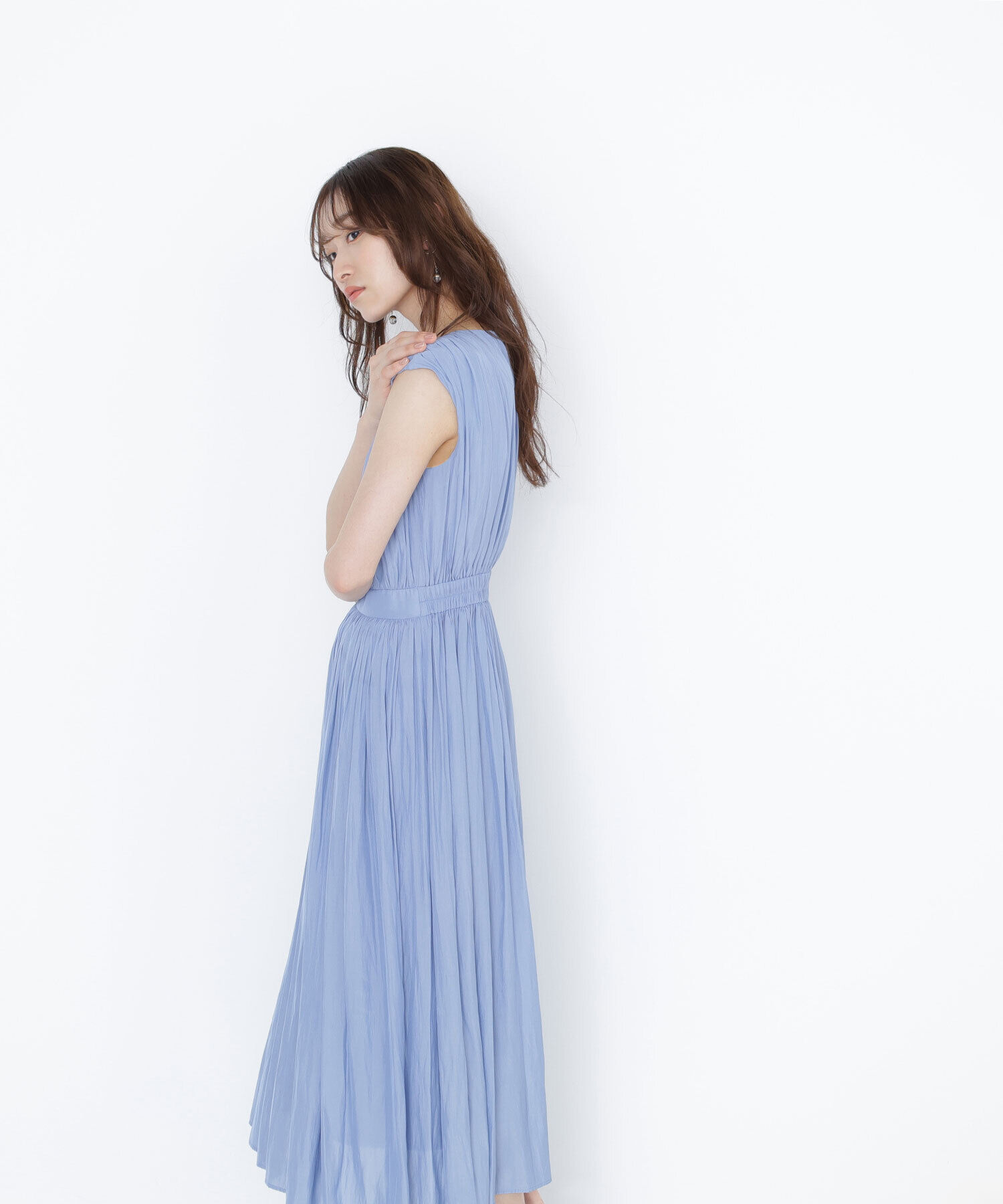  「割繊サテンギャザーワンピース」|ワンピース|