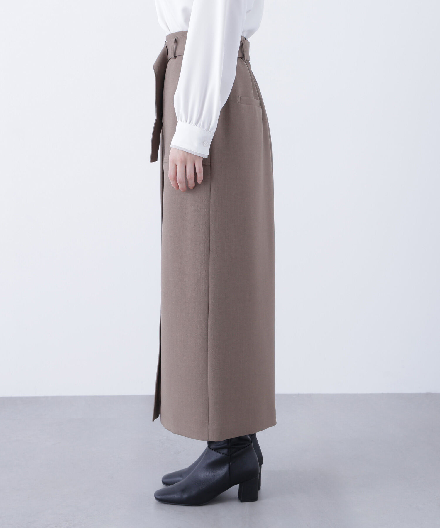  「ベルテッドアウトポケットナロースカート」|スカート|