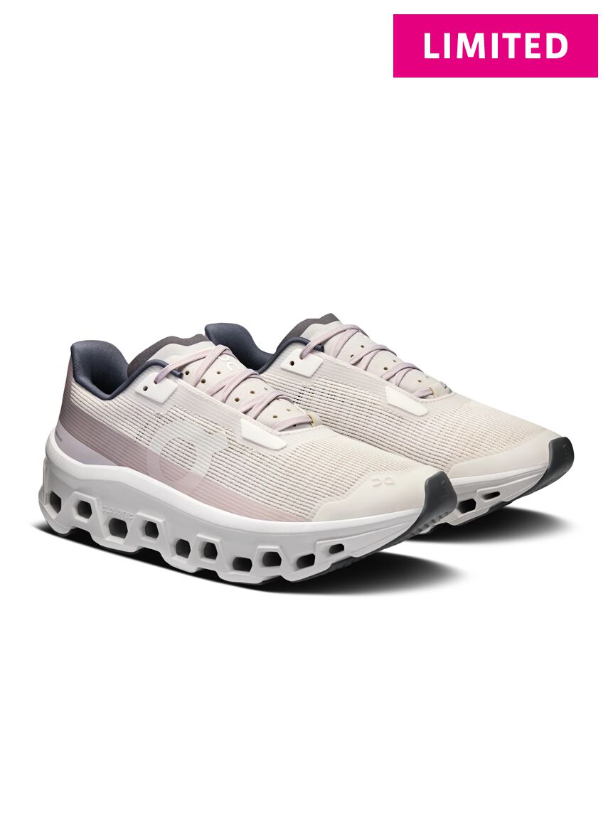 On「【emmi&times;On】Cloudmonster Void」|スニーカー|