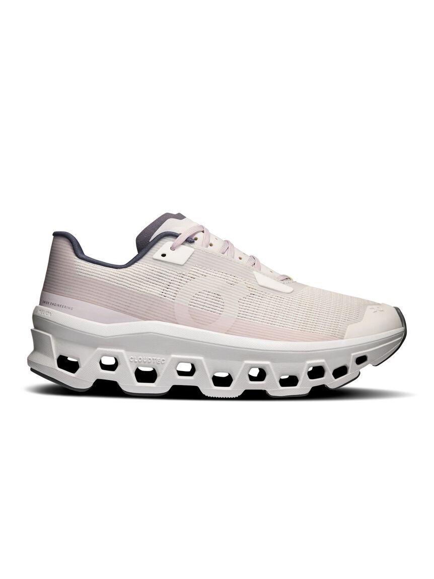 On「【emmi&times;On】Cloudmonster Void」|スニーカー|