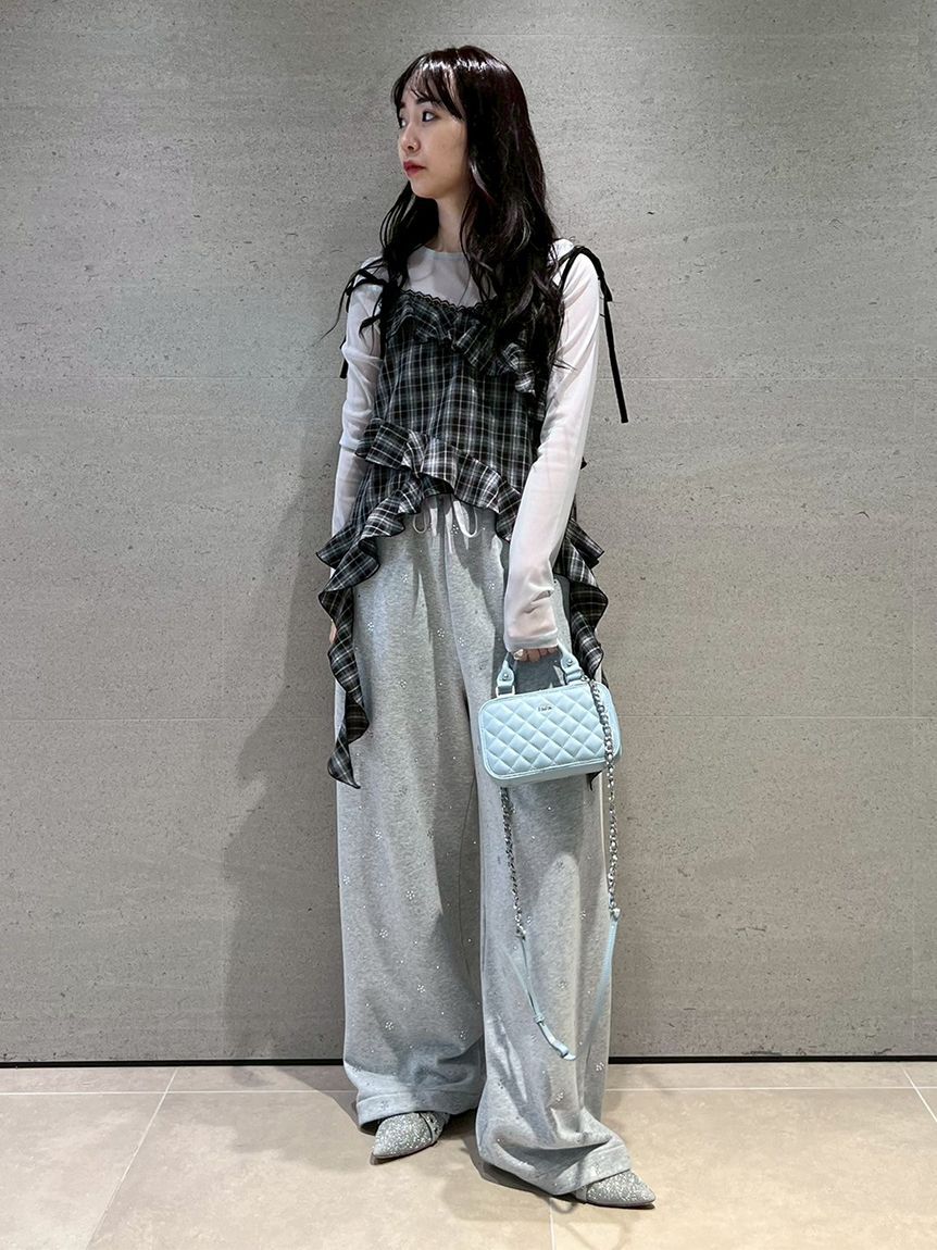 FURFUR「【限定カラー】ビジュー付きスウェットパンツ」|チノ|