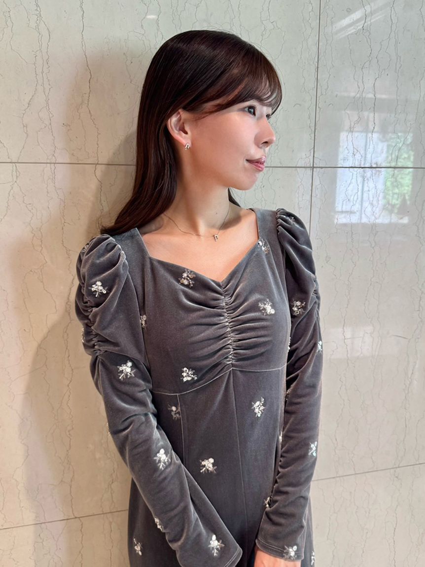 【新品】CELFORD 花柄刺繍ベロアワンピース BLK 38サイズ 花柄刺繍ベロアワンピース(デイリーワンピース)｜DRESS（ドレス