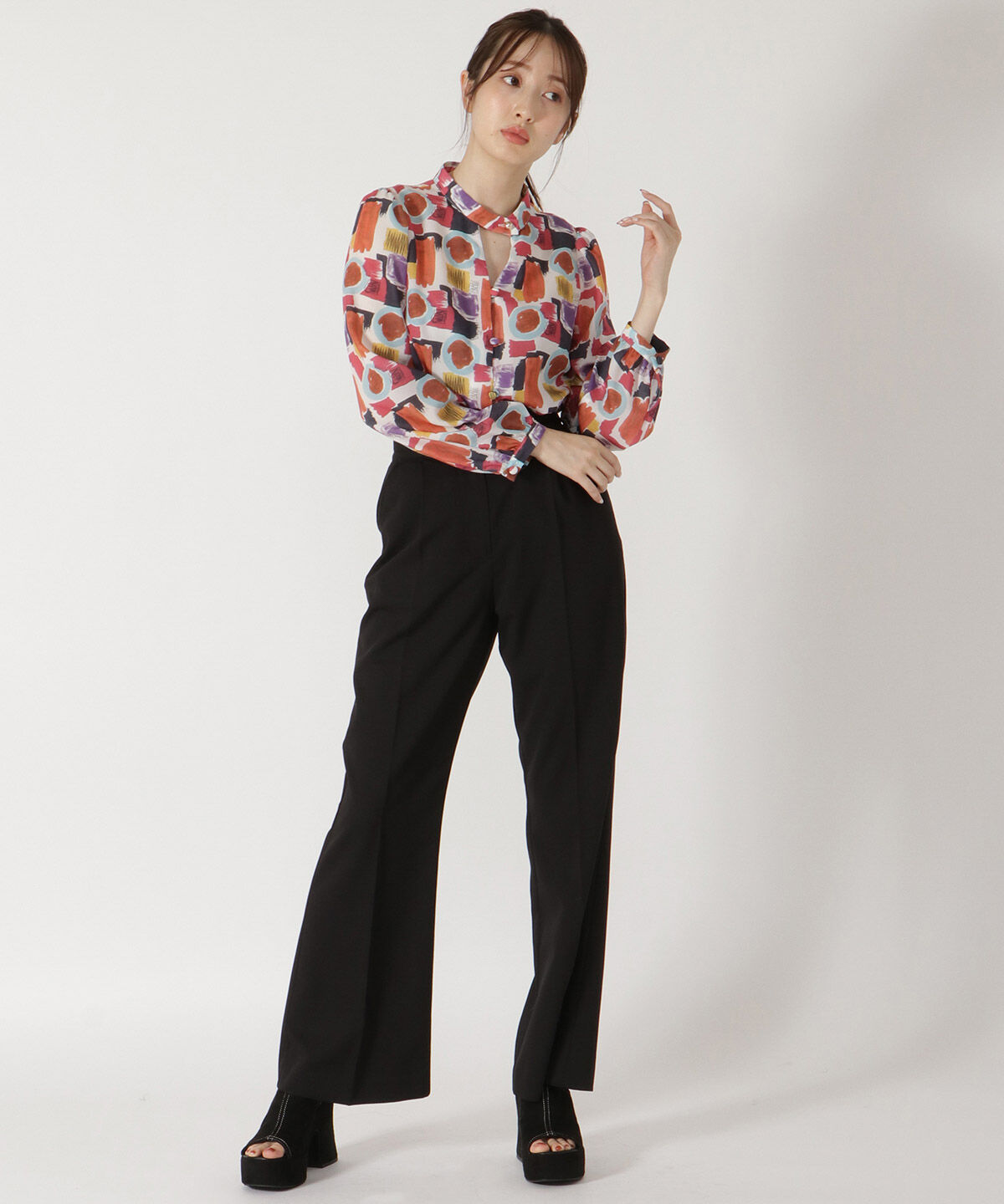 REDYAZEL「カラフルペイントデコルテあきブラウス」|シャツ・ブラウス|