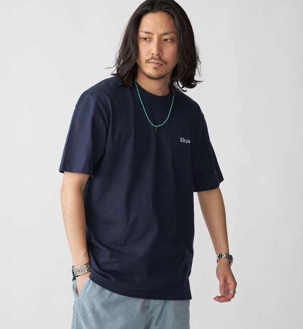 SHIPS「SHIPS: OLD ENGLISH SHIPS ロゴ クルーネック Tシャツ」|Tシャツ・カットソー|