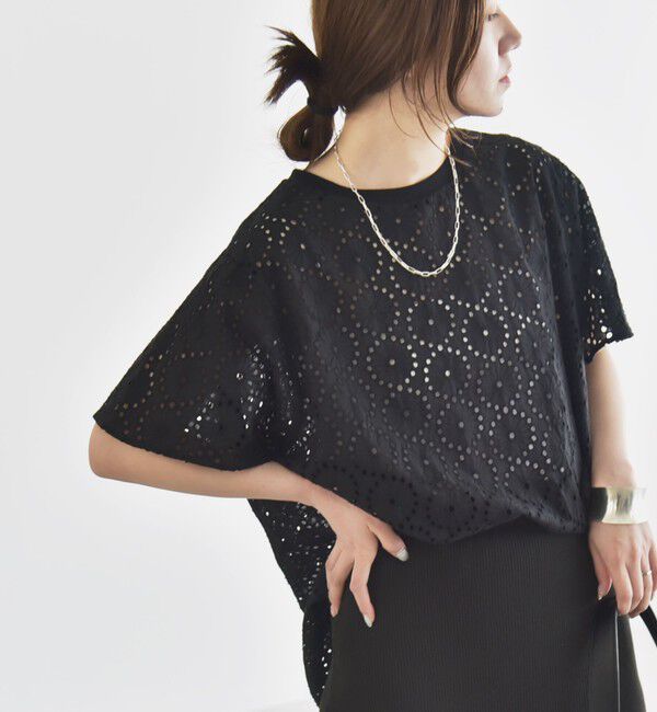 quaranciel「quaranciel:〈手洗い可能〉フラワー 刺繍 アイレット ハーフスリーブ プルオーバー」|シャツ・ブラウス|