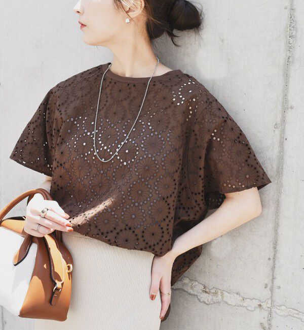 quaranciel「quaranciel:〈手洗い可能〉フラワー 刺繍 アイレット ハーフスリーブ プルオーバー」|シャツ・ブラウス|