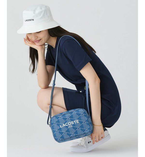 LACOSTE「ヘリテージジャカード モノグラムデニムミニショルダーポーチ」|ショルダー・メッセンジャー|ブルー