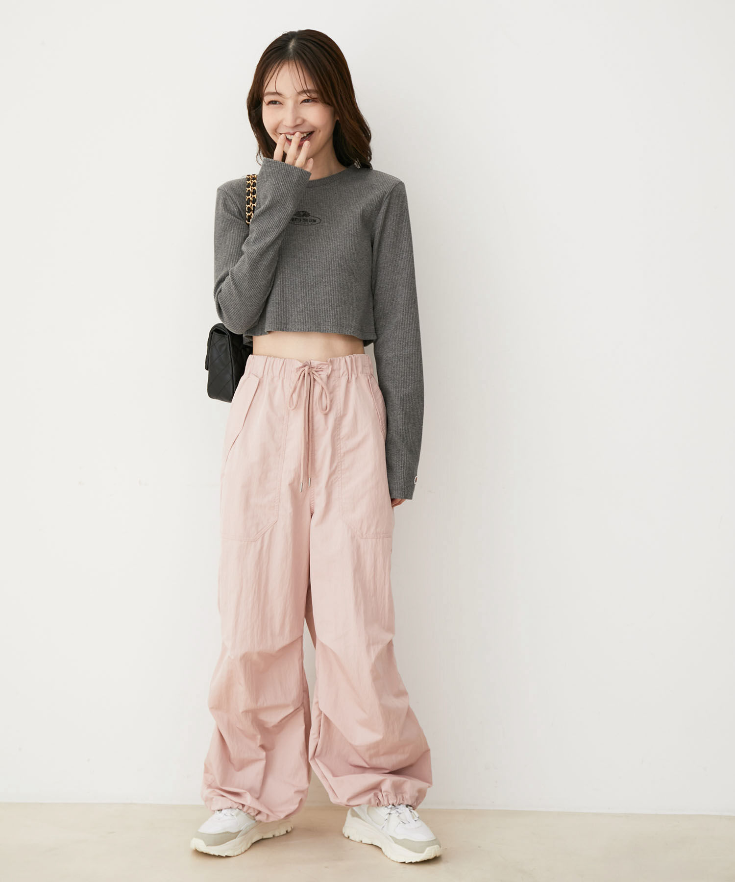 VIS「【FRUIT OF THE LOOM別注】テレコロゴ短丈ロングTシャツ【洗える】」|Tシャツ・カットソー|