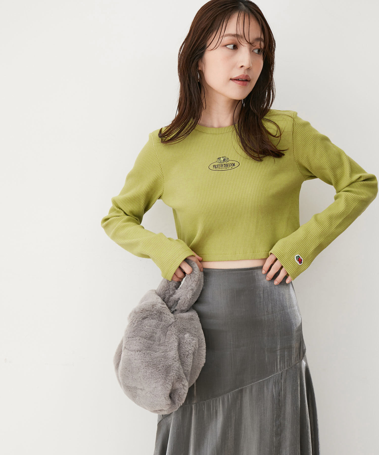 VIS「【FRUIT OF THE LOOM別注】テレコロゴ短丈ロングTシャツ【洗える】」|Tシャツ・カットソー|