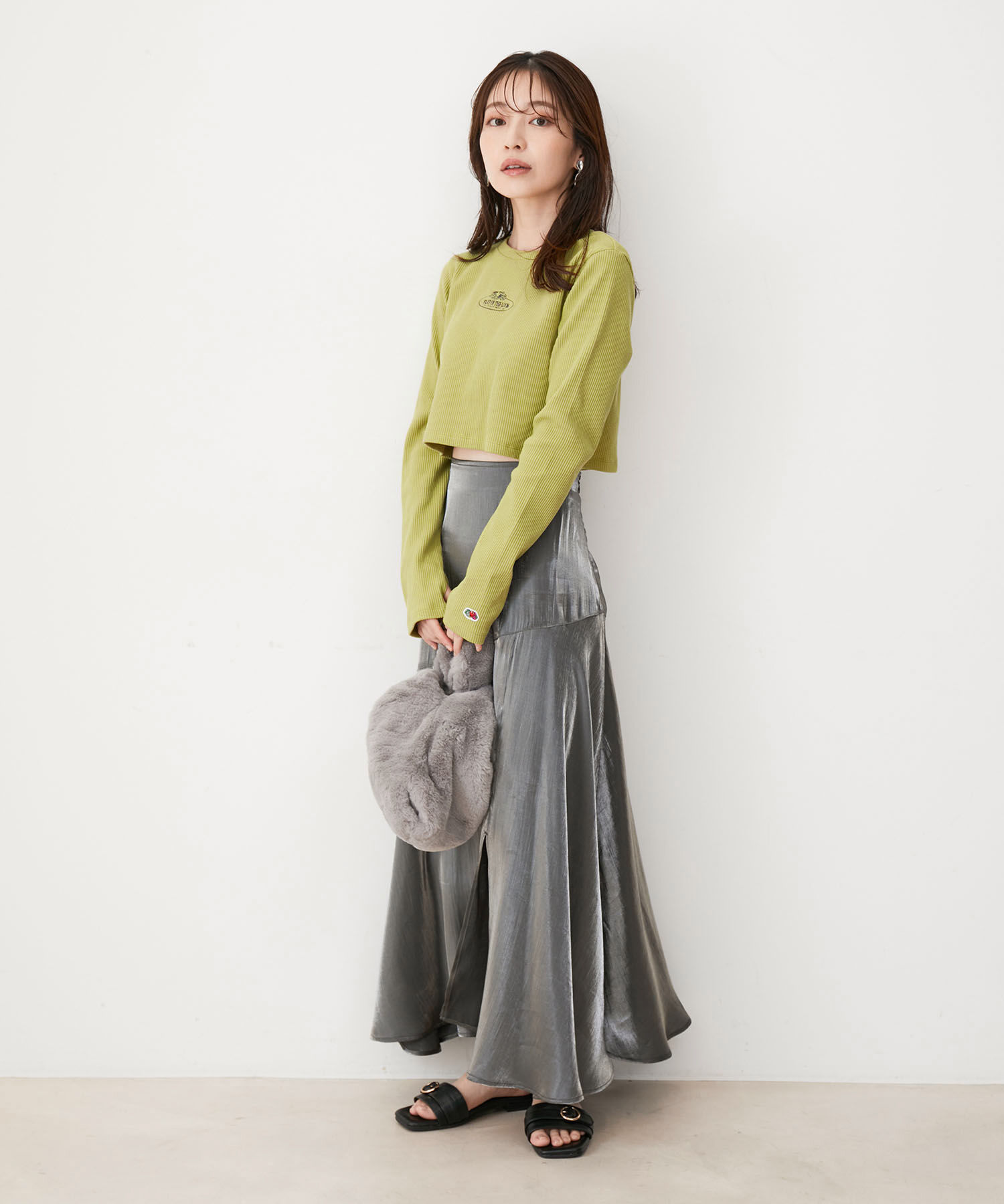 VIS「【FRUIT OF THE LOOM別注】テレコロゴ短丈ロングTシャツ【洗える】」|Tシャツ・カットソー|