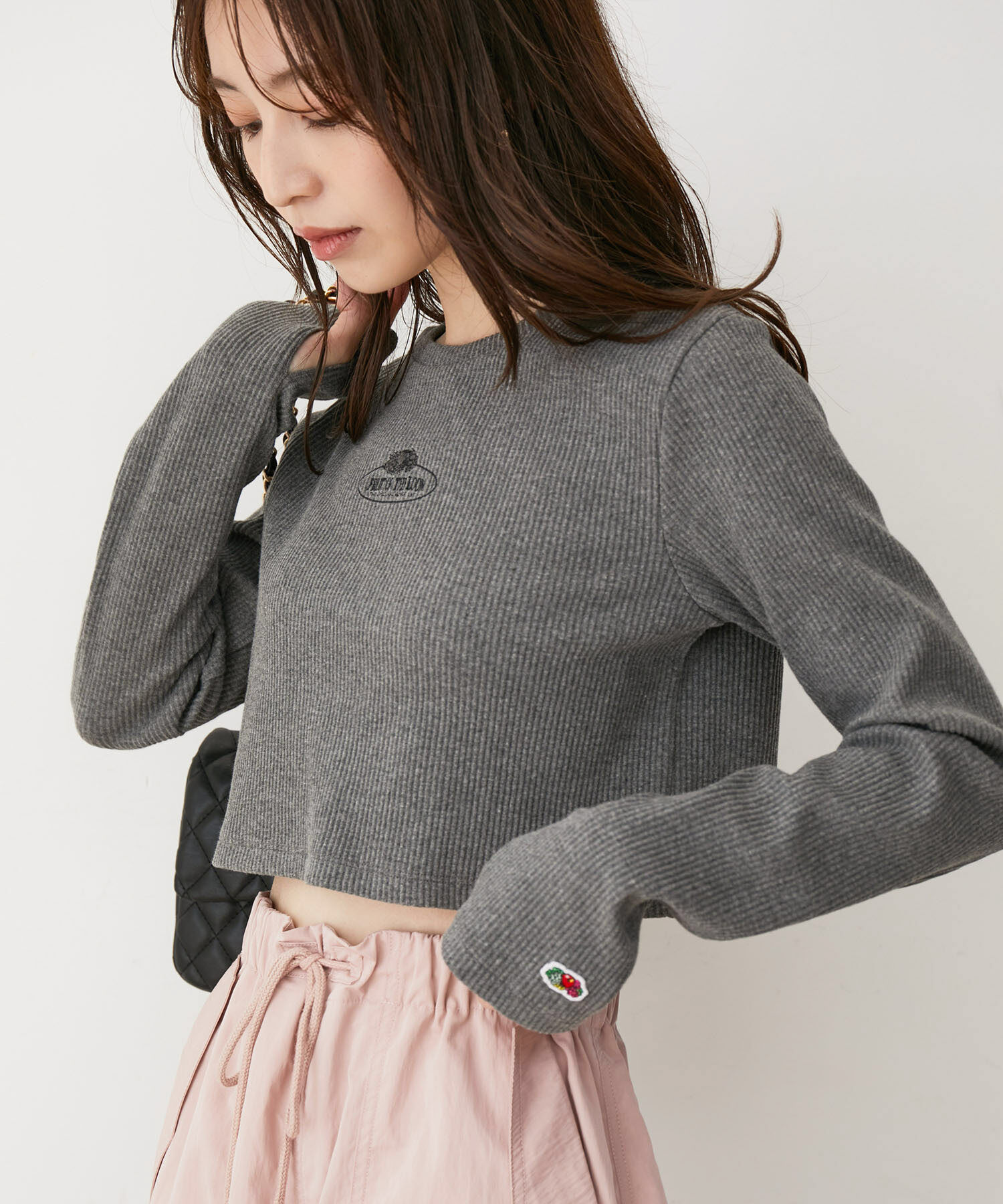 VIS「【FRUIT OF THE LOOM別注】テレコロゴ短丈ロングTシャツ【洗える】」|Tシャツ・カットソー|