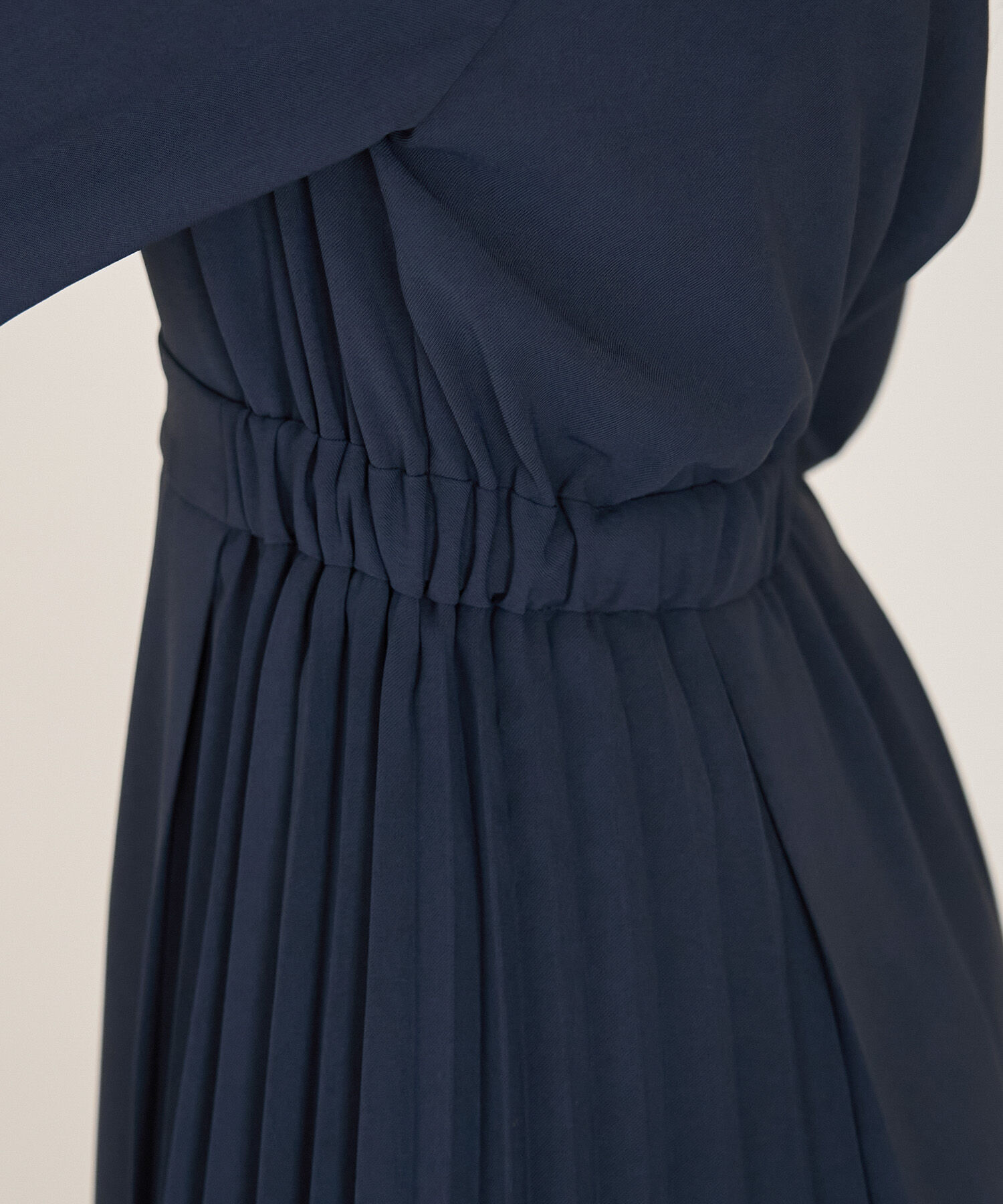 Rope&rsquo;Picnic「小柄さん向け/サイドプリーツキーネックワンピース」|ワンピース|