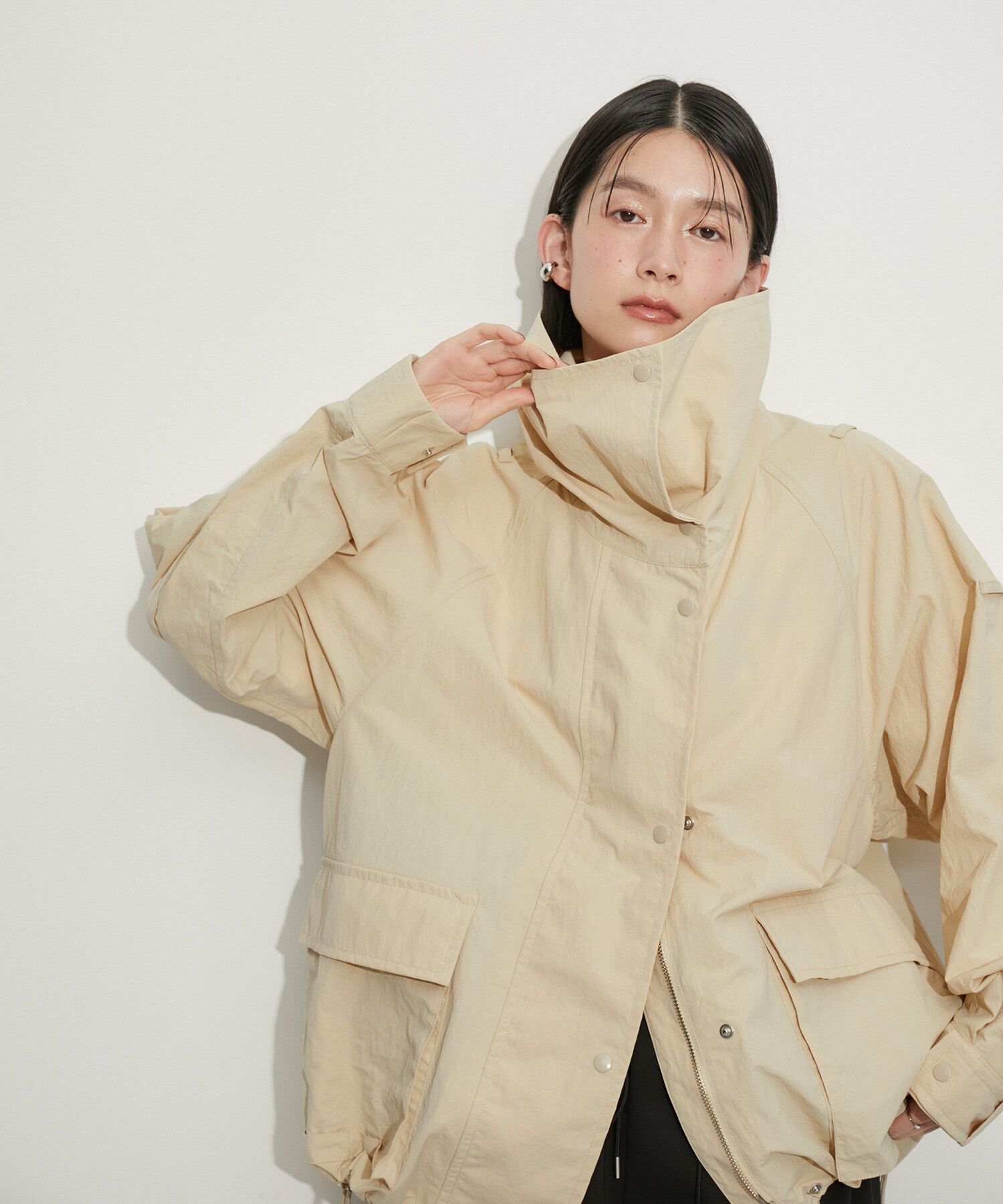 ADAM ET ROPE'「【サステナブル】スタンドカラーブルゾン」|ブルゾン・スタジャン|ベージュ(27)