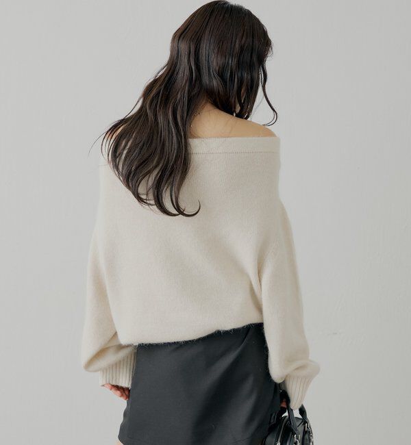  「ビジュー付きアンゴラオフショルニット」|ニット・セーター|