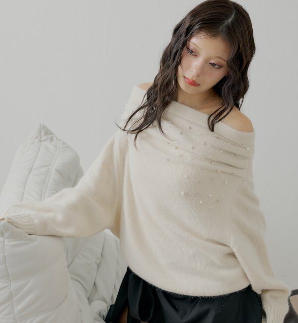  「ビジュー付きアンゴラオフショルニット」|ニット・セーター|