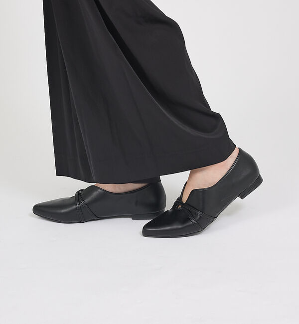 AU BANNISTER「【販売店舗限定】クロスベルトパンプス」|パンプス|