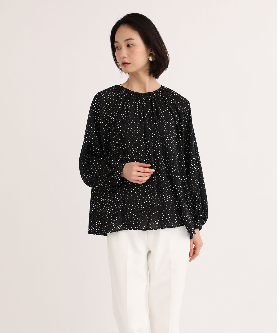 7-IDconcept.「ランダムドットプリントギャザーブラウス」|シャツ・ブラウス|