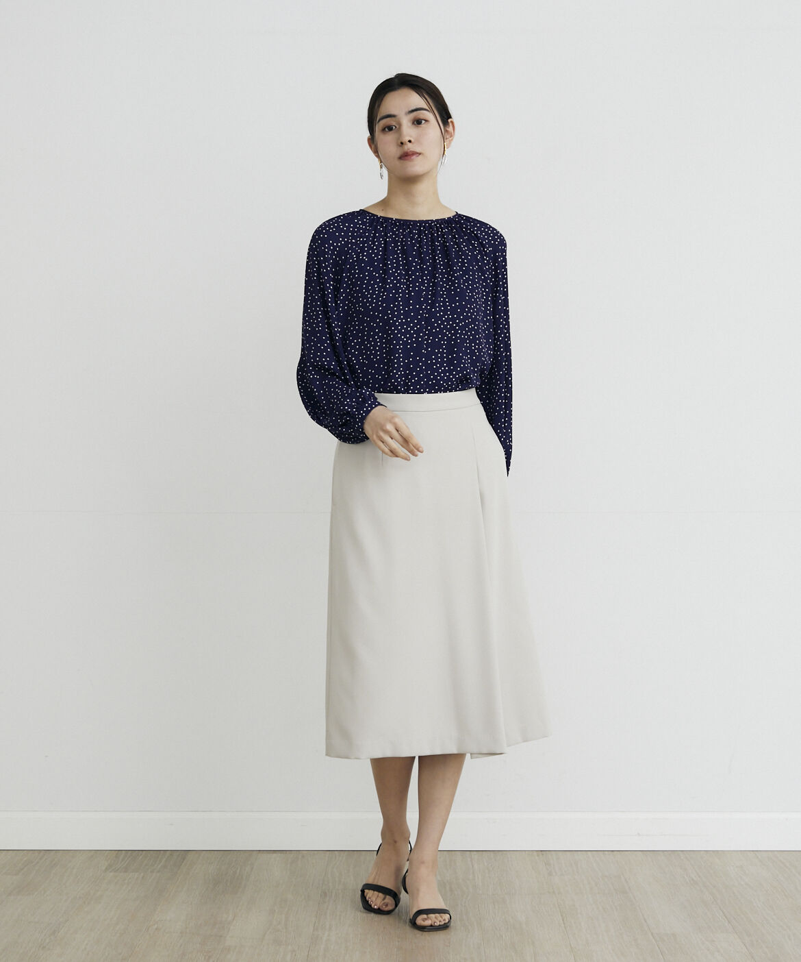 7-IDconcept.「ランダムドットプリントギャザーブラウス」|シャツ・ブラウス|