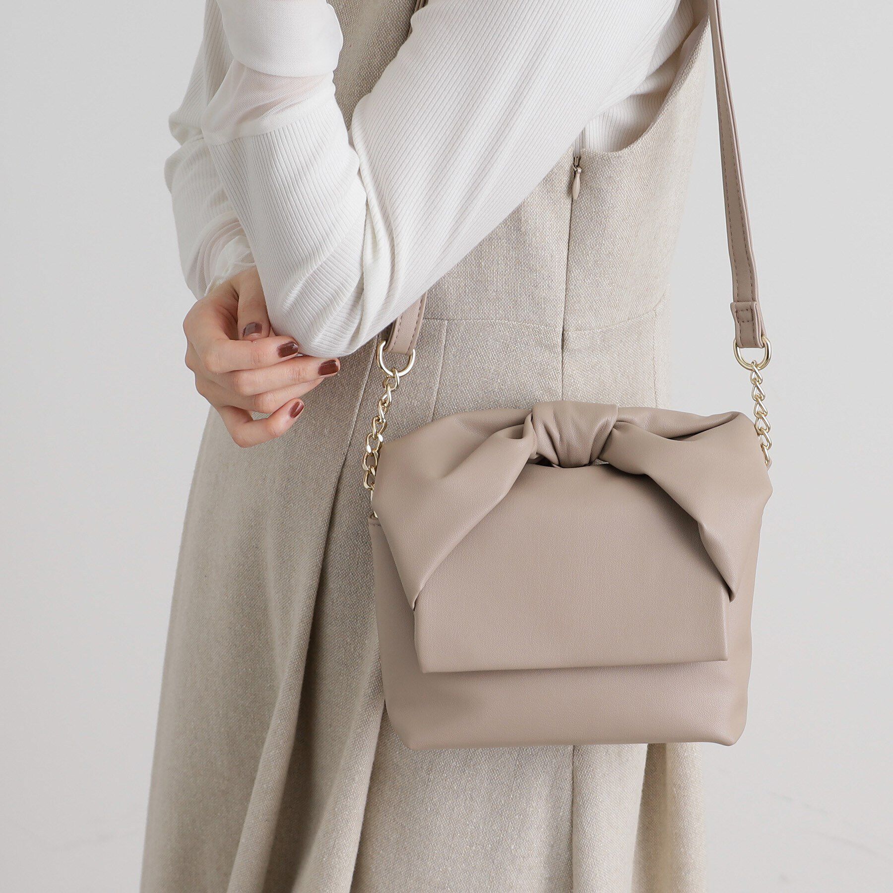 grove「【雑誌掲載】リボンハンドルショルダー」|ショルダー・メッセンジャー|ライトグレー(011