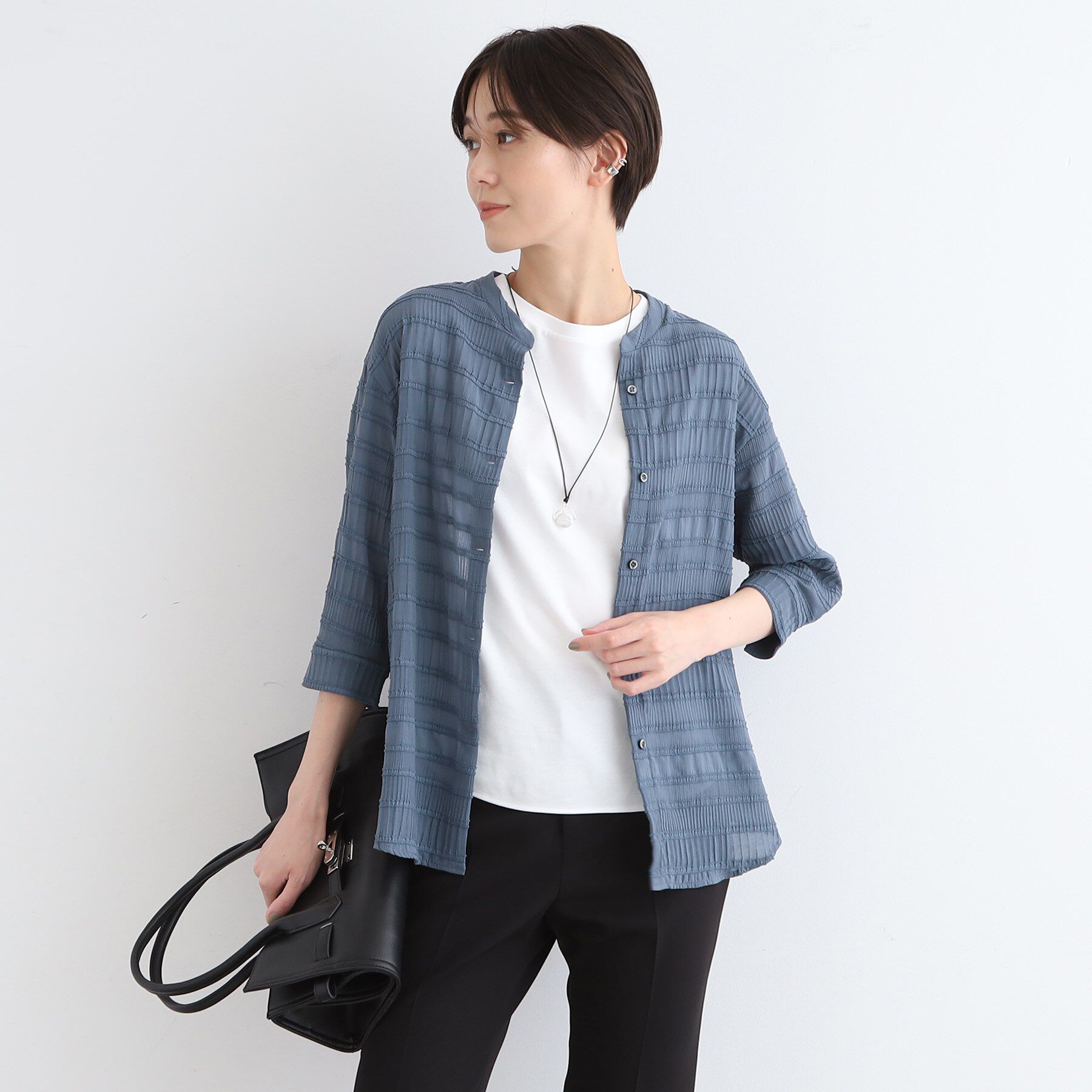 INDIVI「【洗える】シャーリングバンドカラーブラウス」|シャツ・ブラウス|