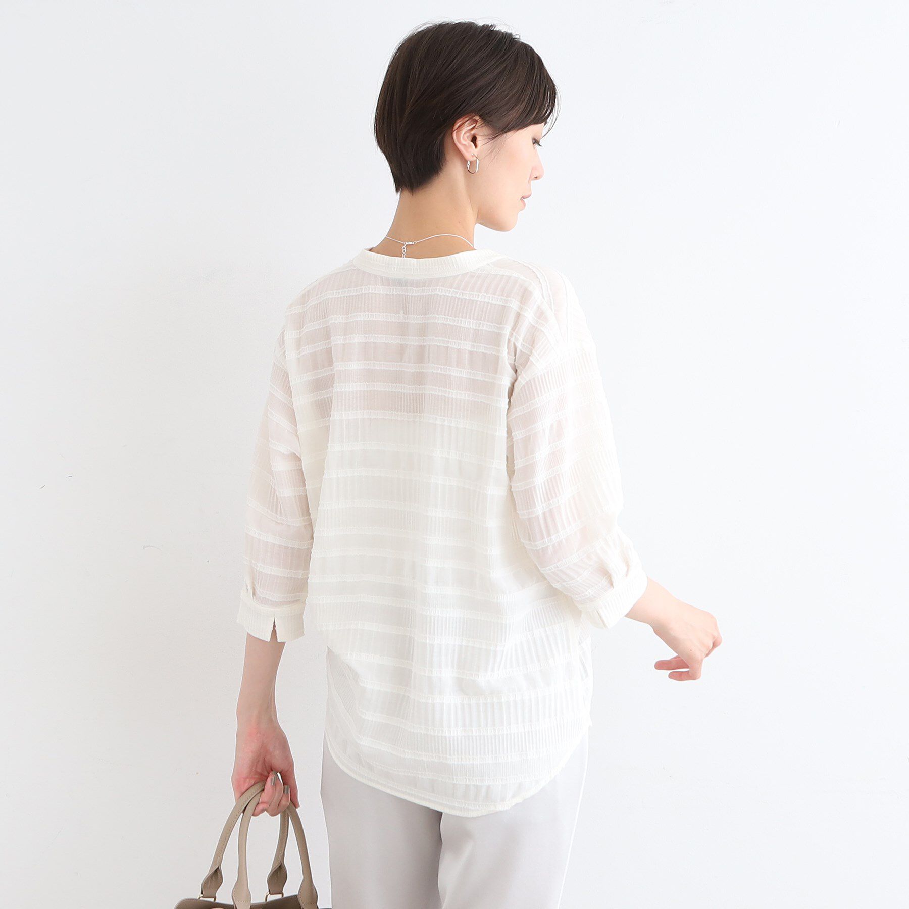 INDIVI「【洗える】シャーリングバンドカラーブラウス」|シャツ・ブラウス|