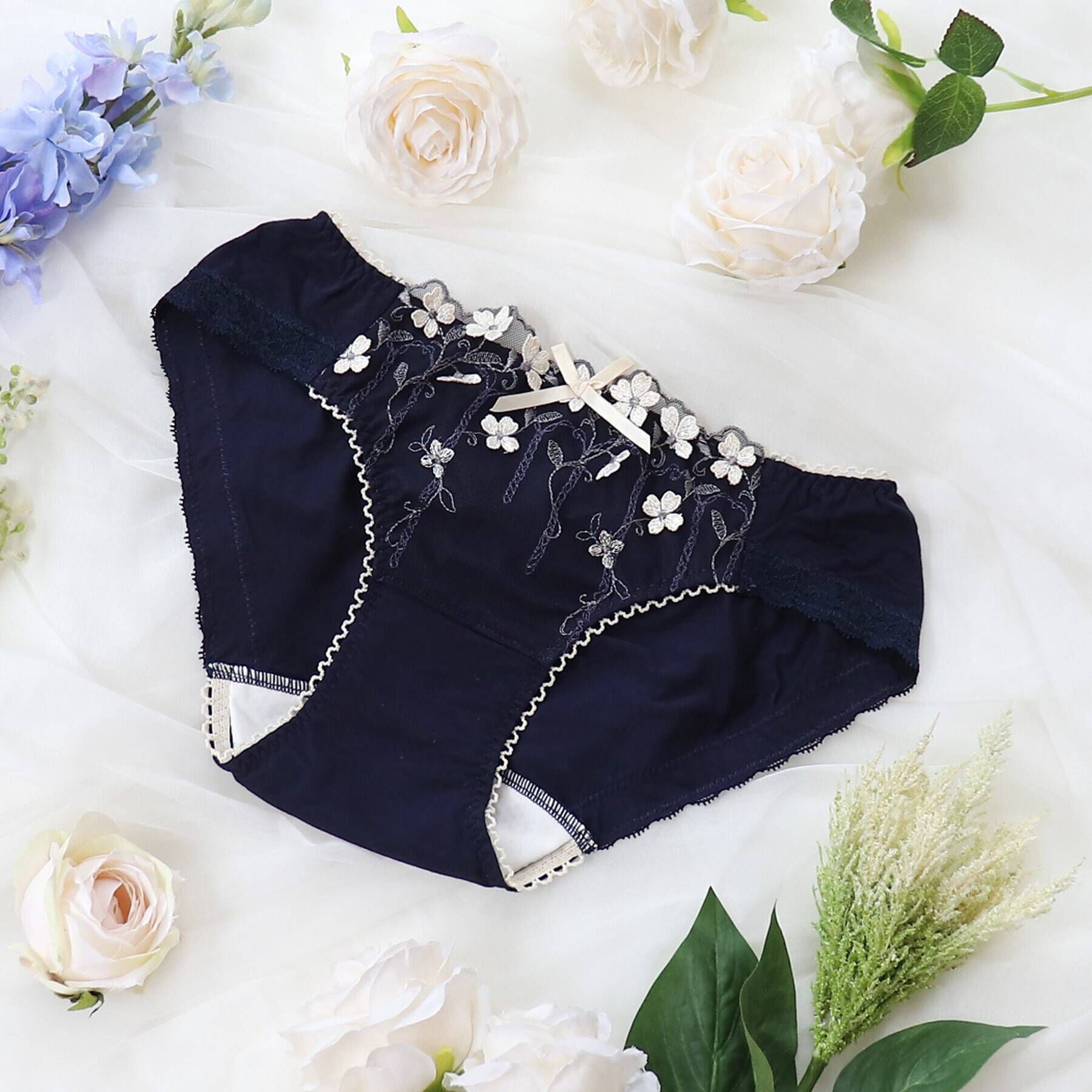 Risa Magli「メルティ サニタリーショーツ」|インナー|ネイビー(094)