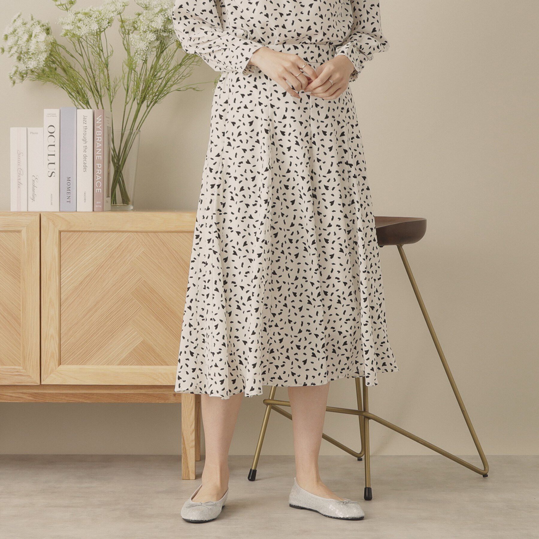 ITS&rsquo;DEMO「【手洗い可／セットアップ可／ウエストゴム】ハートプリントスカート」|スカート|オフホワイト(103